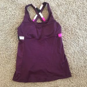 EUC lululemon tank size 6